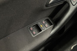 valkoinen Volkswagen Polo 2015 kuva 18.