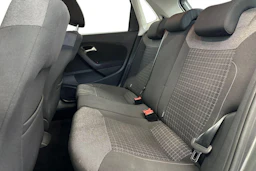 harmaa Volkswagen Polo 2016 kuva 8.