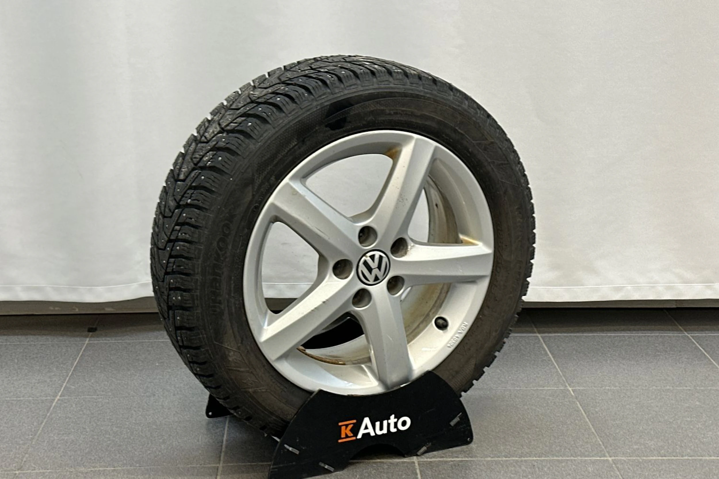 harmaa Volkswagen Polo 2016 kuva 24.