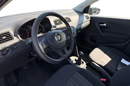 harmaa Volkswagen Polo 2016 kuva 3.