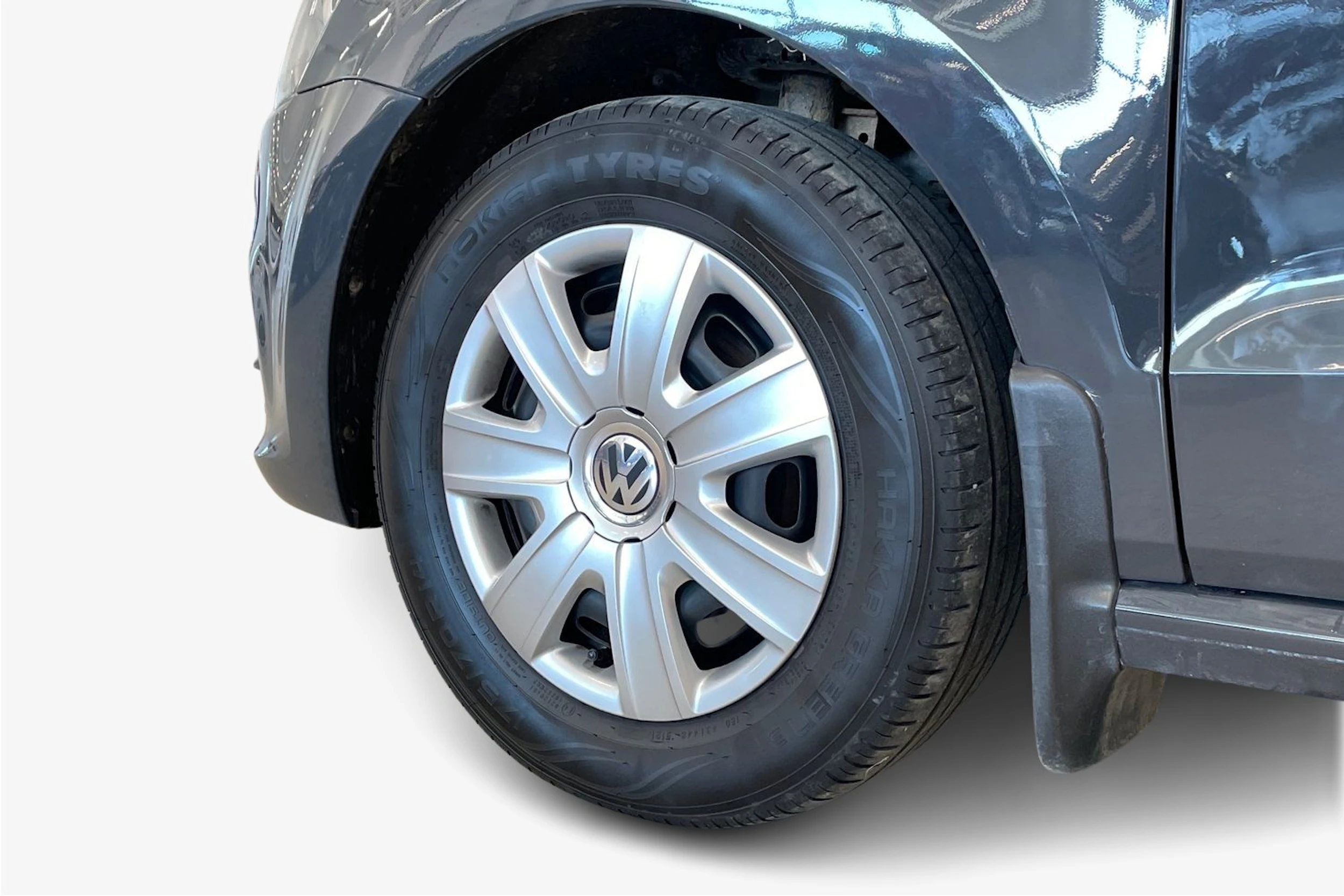 harmaa Volkswagen Polo 2016 kuva 9.