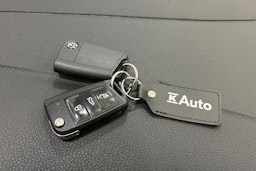 punainen Volkswagen Polo 2016 kuva 18.