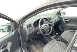 harmaa Volkswagen Polo 2016 kuva 3.