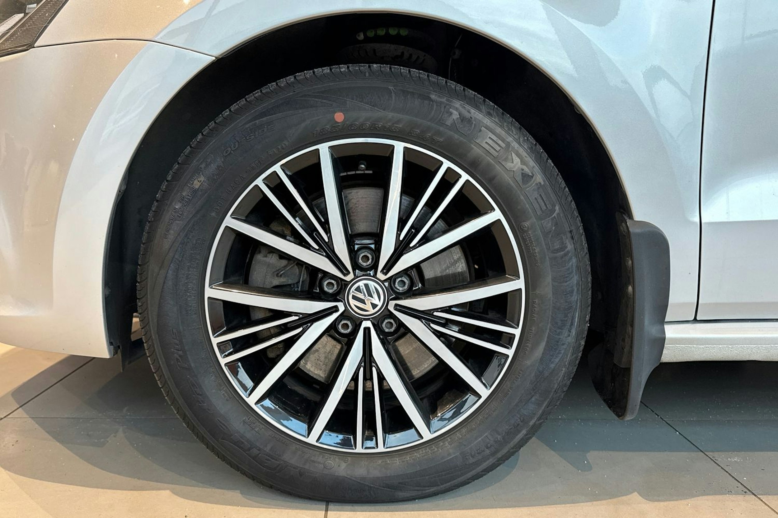 hopea Volkswagen Polo 2016 kuva 11.