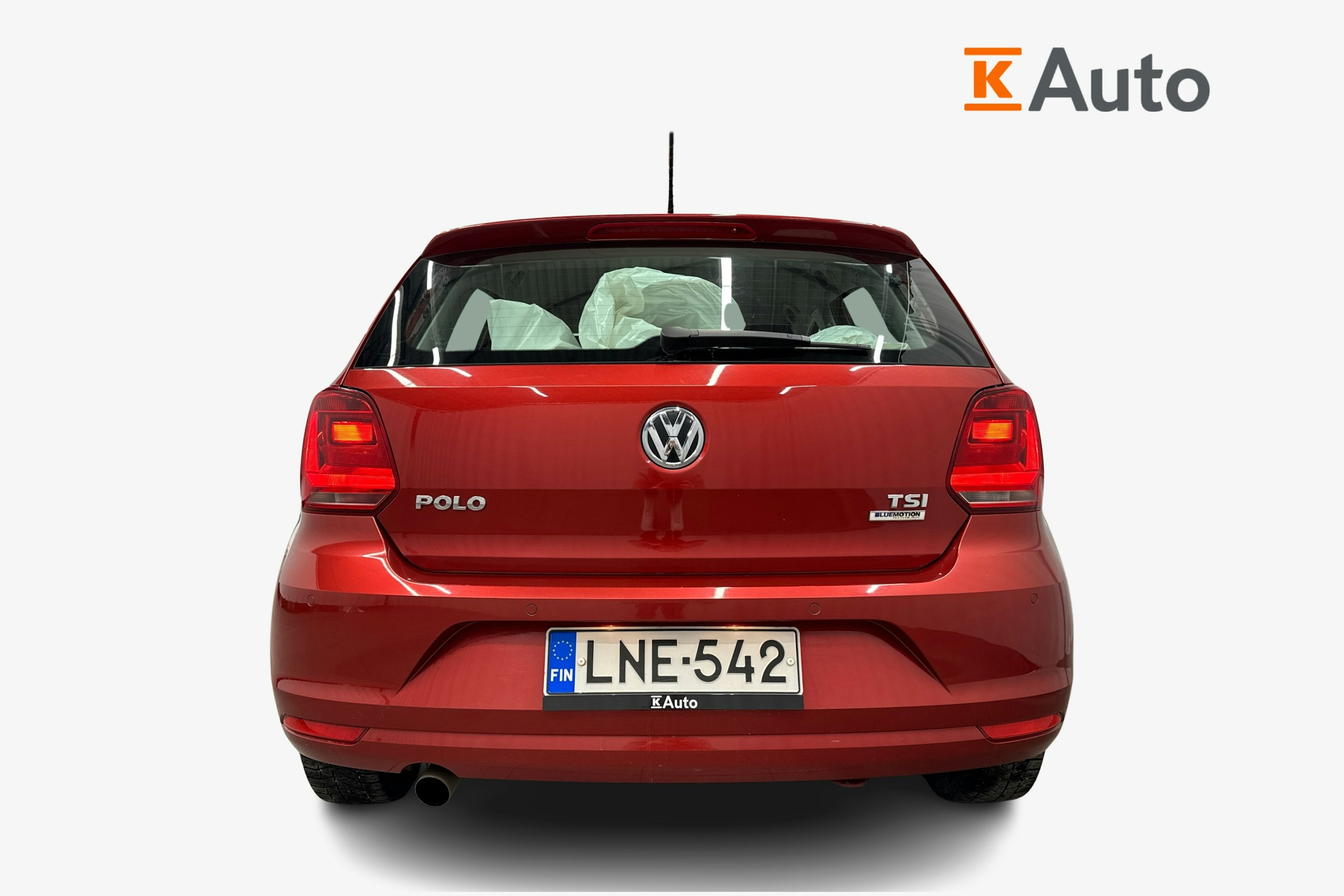 punainen Volkswagen Polo 2016 kuva 3.