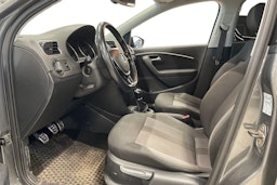 Harmaa Volkswagen POLO 2016 kuva 3.