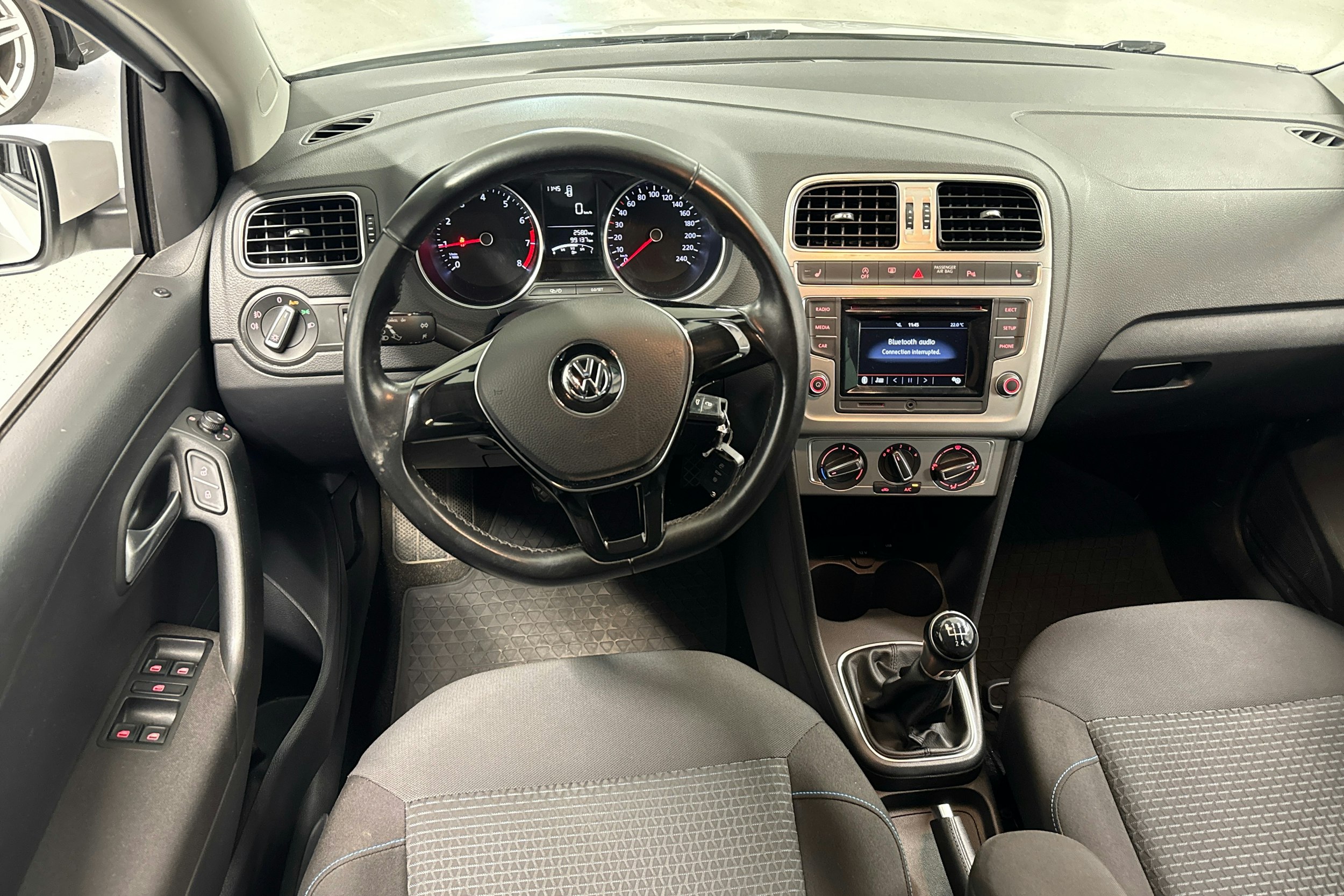valkoinen Volkswagen Polo 2016 kuva 7.