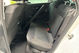valkoinen Volkswagen Polo 2016 kuva 8.