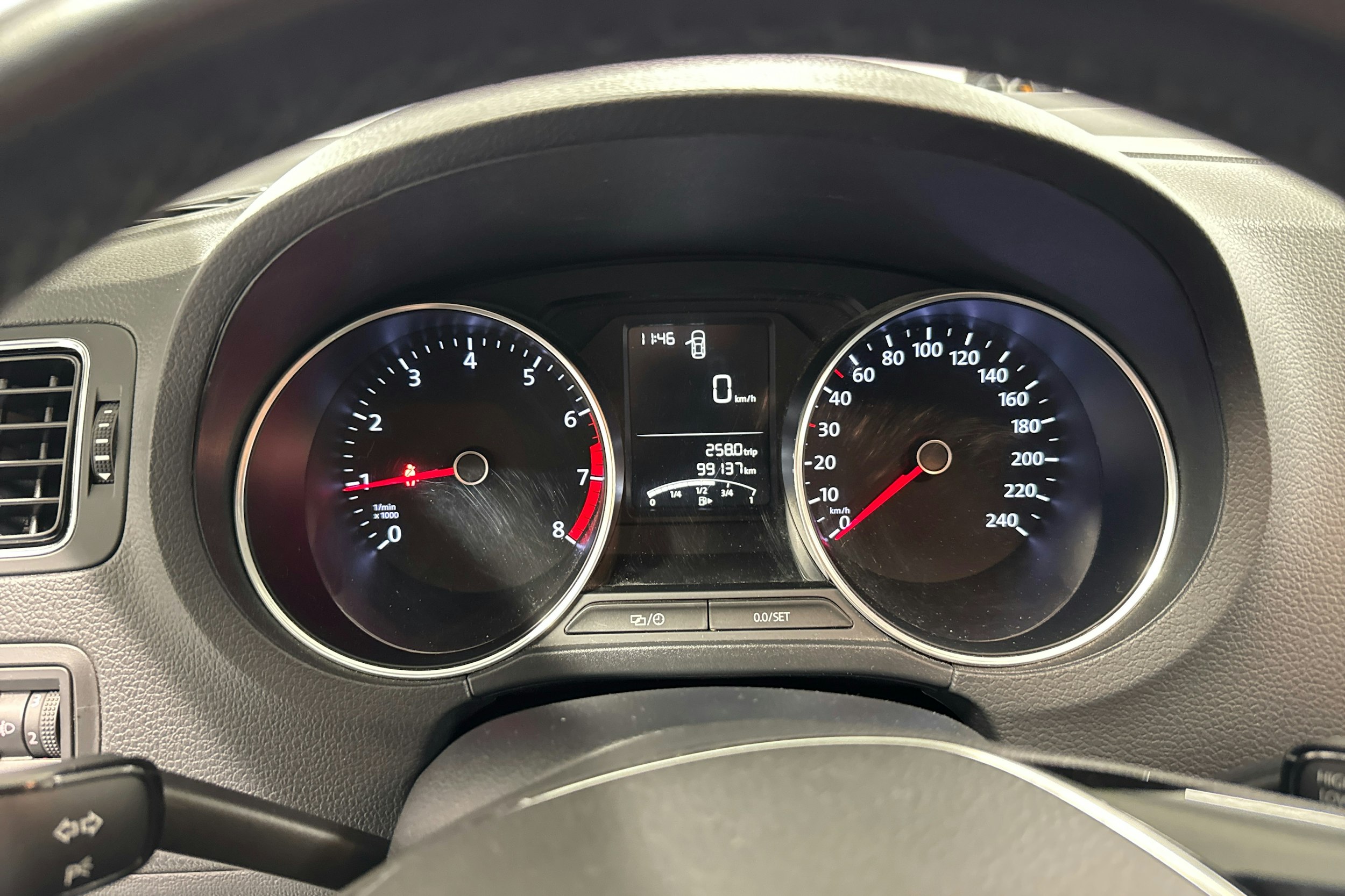valkoinen Volkswagen Polo 2016 kuva 11.