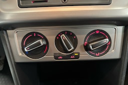 valkoinen Volkswagen Polo 2016 kuva 16.