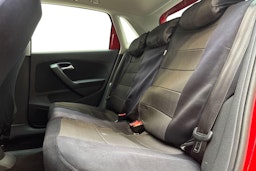 Punainen Volkswagen POLO 2016 kuva 10.