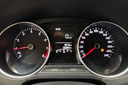 Punainen Volkswagen POLO 2016 kuva 18.