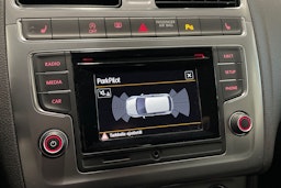 harmaa Volkswagen Polo 2016 kuva 16.