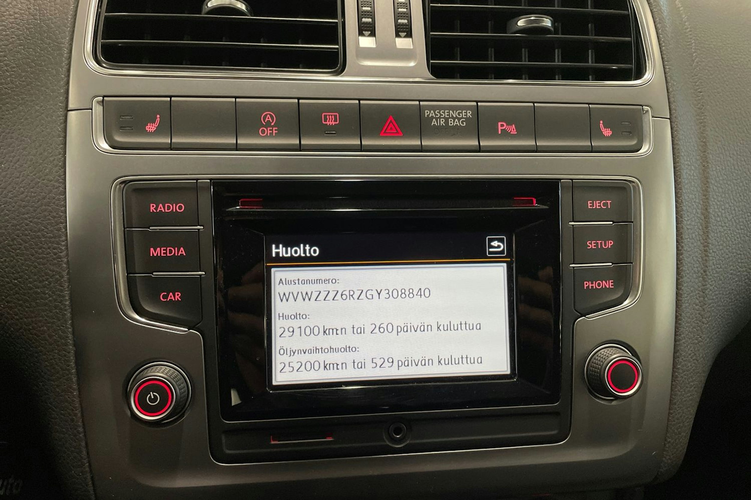 harmaa Volkswagen Polo 2016 kuva 19.