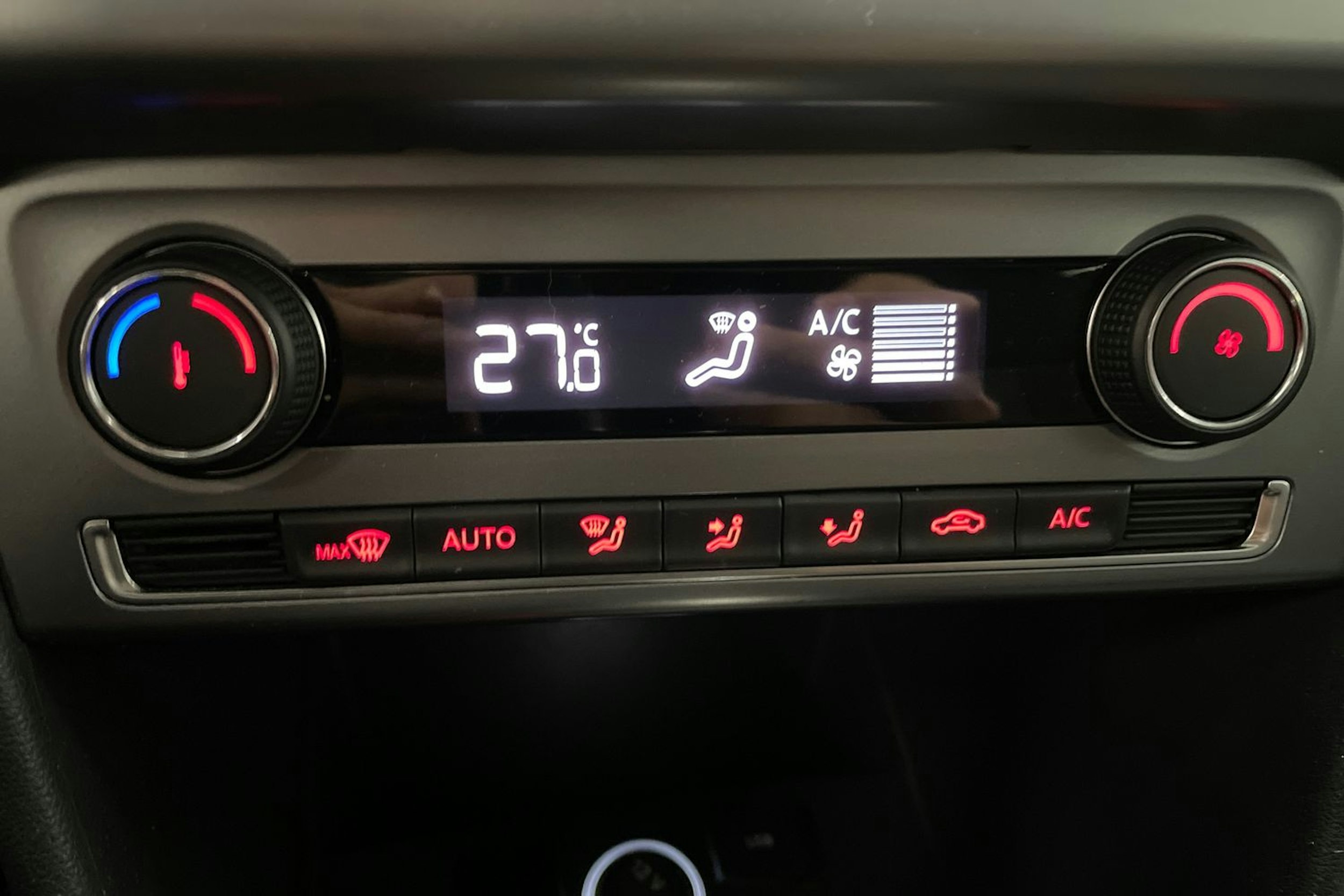 harmaa Volkswagen Polo 2016 kuva 21.