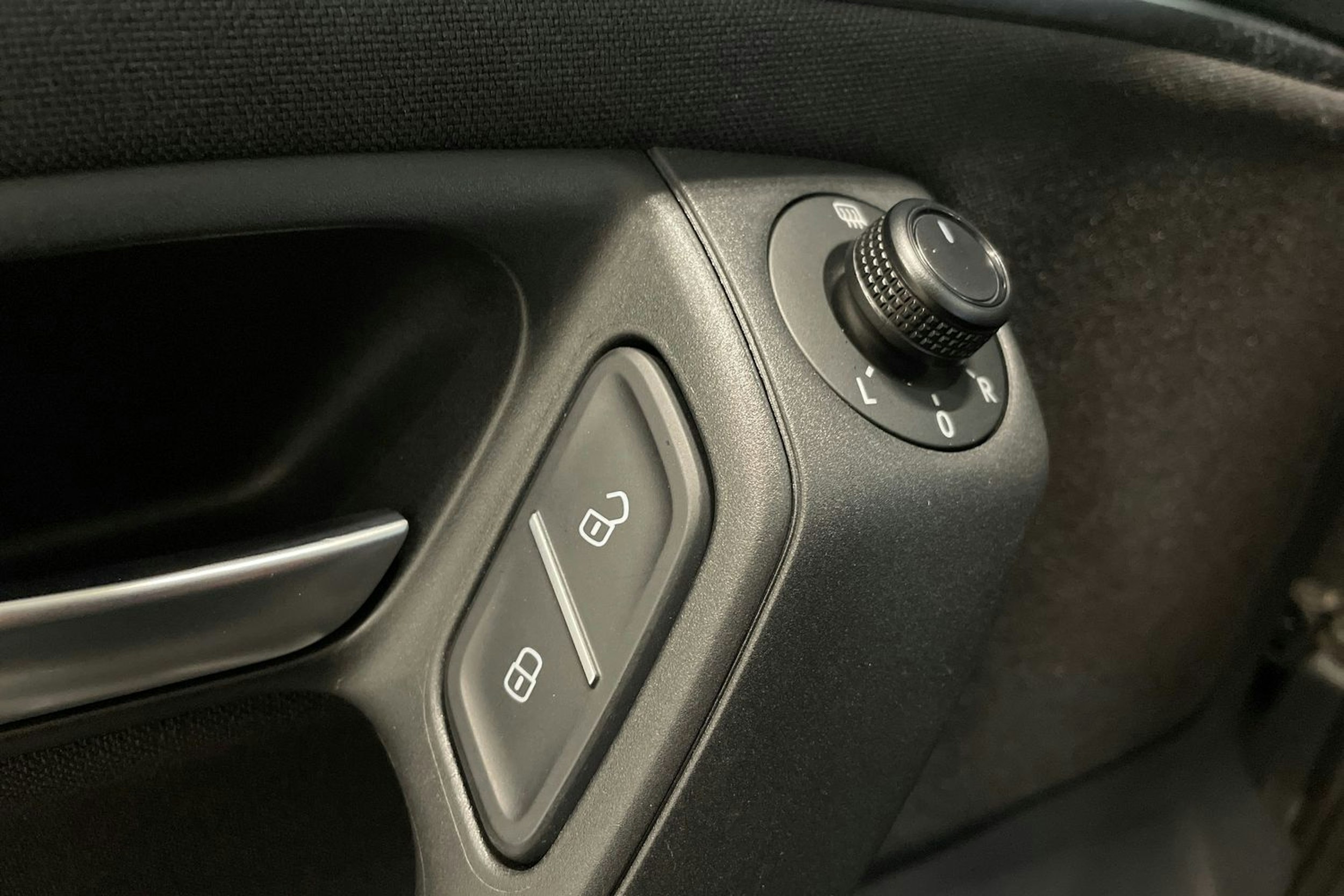 harmaa Volkswagen Polo 2016 kuva 25.