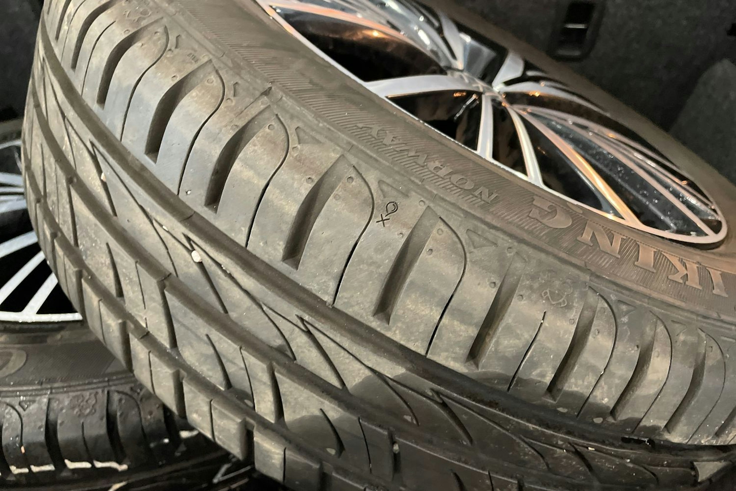 harmaa Volkswagen Polo 2016 kuva 27.