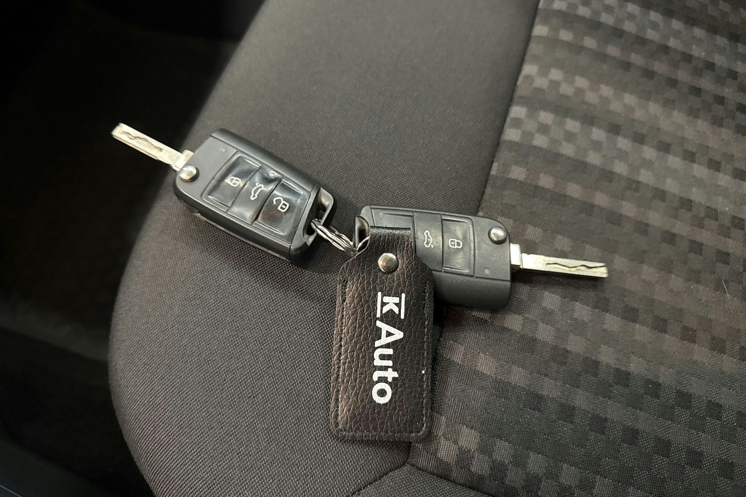 valkoinen Volkswagen Polo 2016 kuva 22.