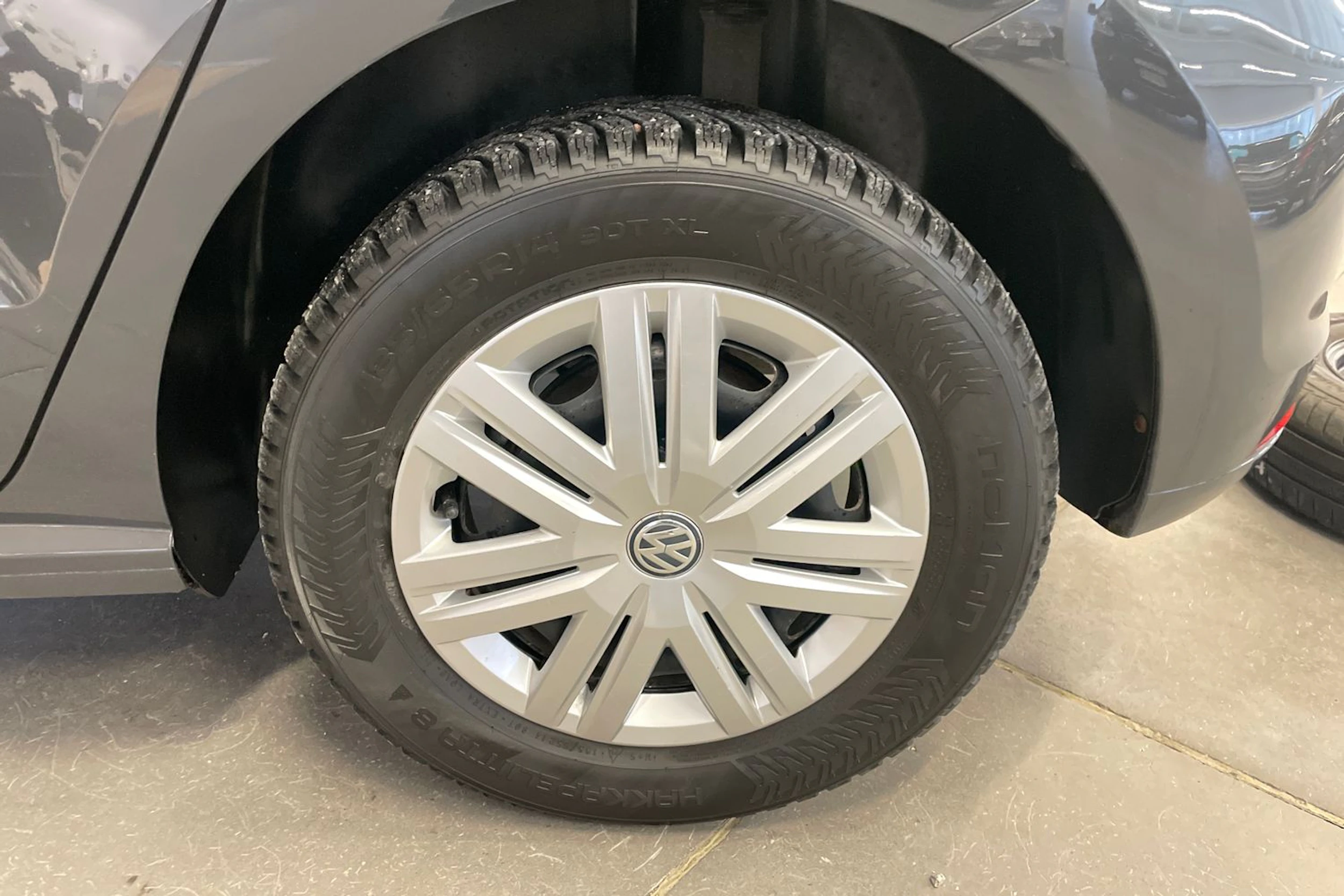 Harmaa Volkswagen POLO 2017 kuva 13.