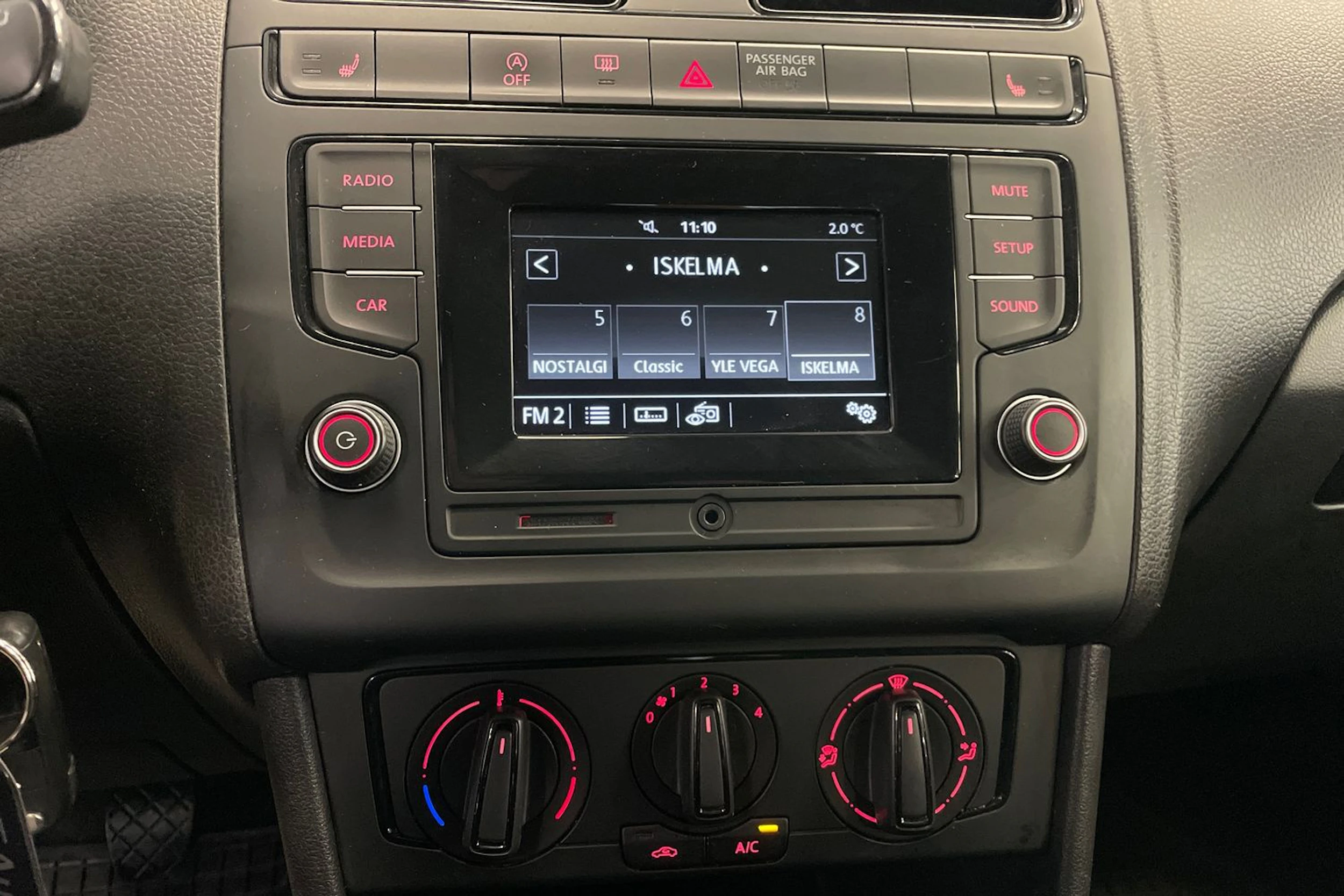 Harmaa Volkswagen POLO 2017 kuva 16.