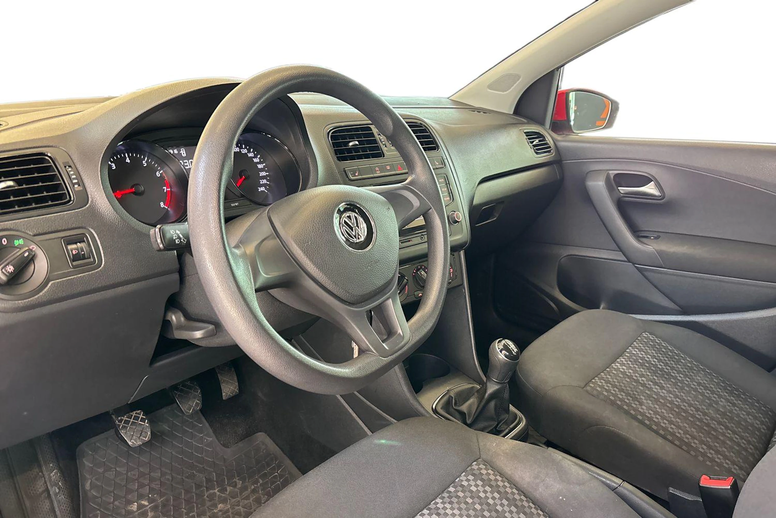 Punainen Volkswagen POLO 2017 kuva 6.