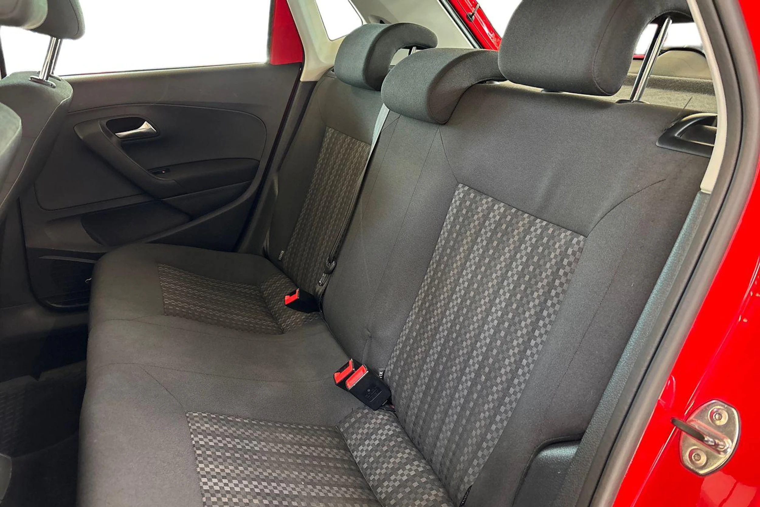 Punainen Volkswagen POLO 2017 kuva 8.