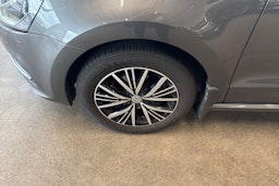 harmaa Volkswagen Polo 2017 kuva 13.