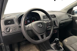 harmaa Volkswagen Polo 2017 kuva 3.