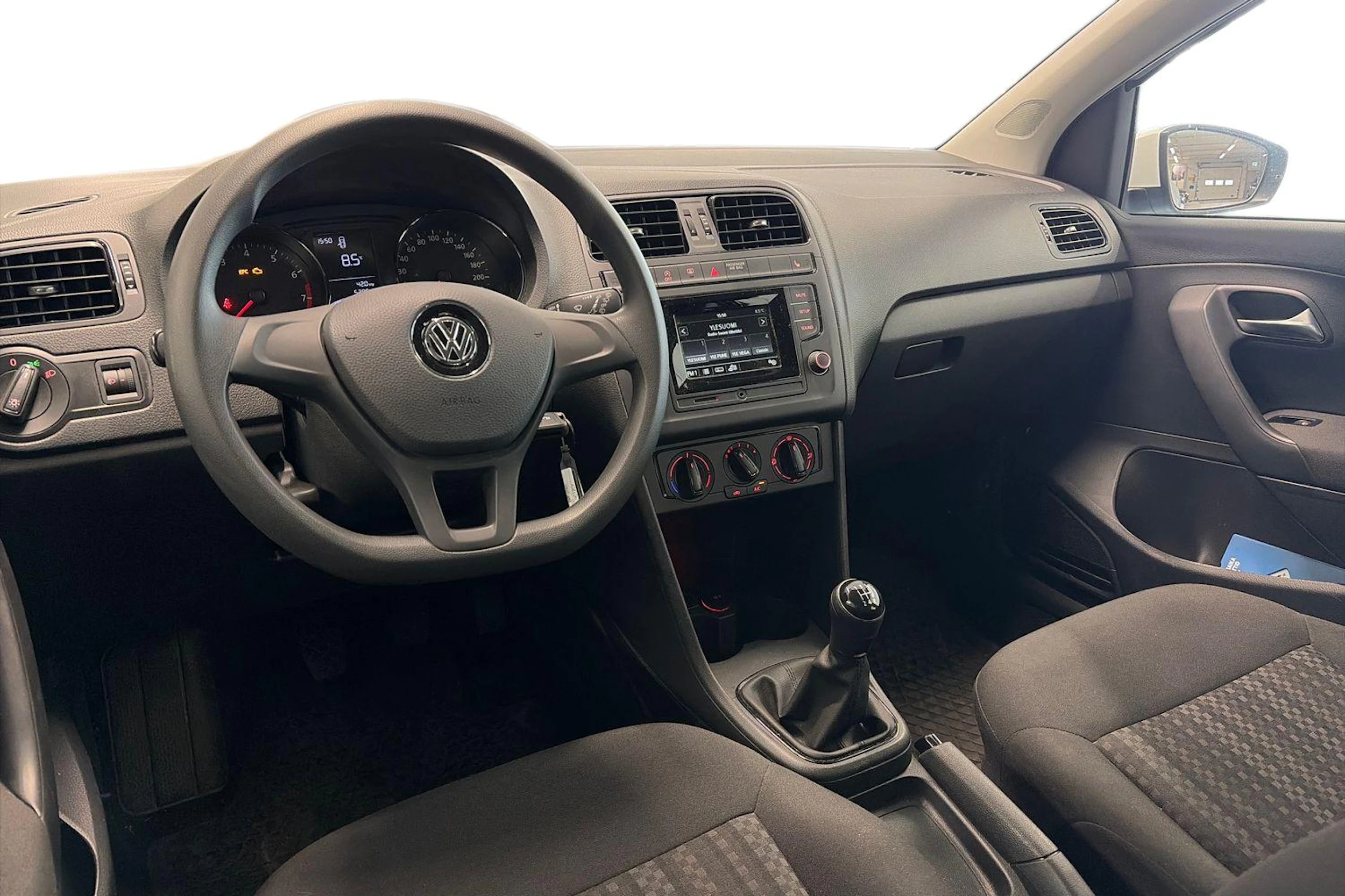 valkoinen Volkswagen Polo 2017 kuva 3.