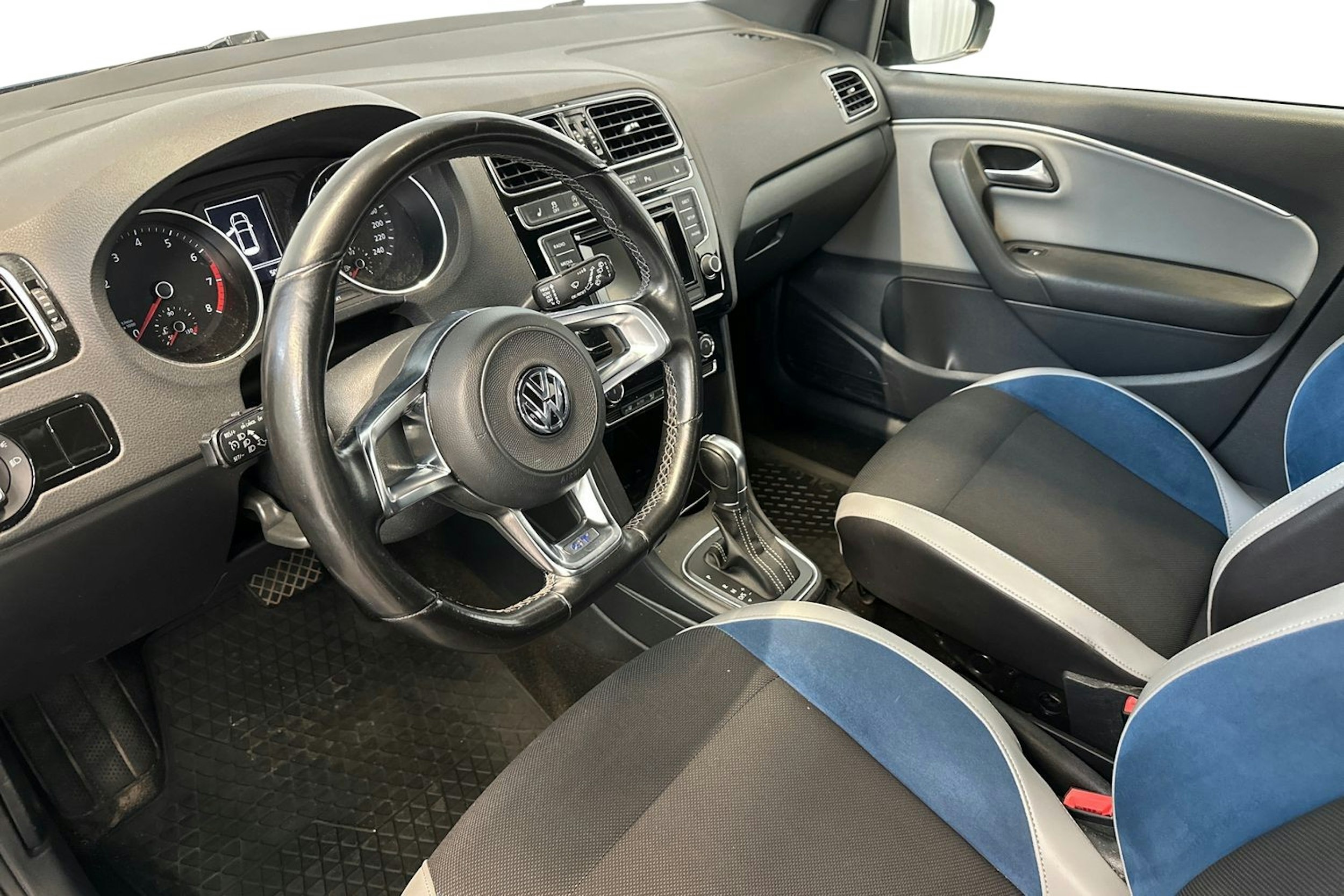 sininen Volkswagen Polo 2017 kuva 7.