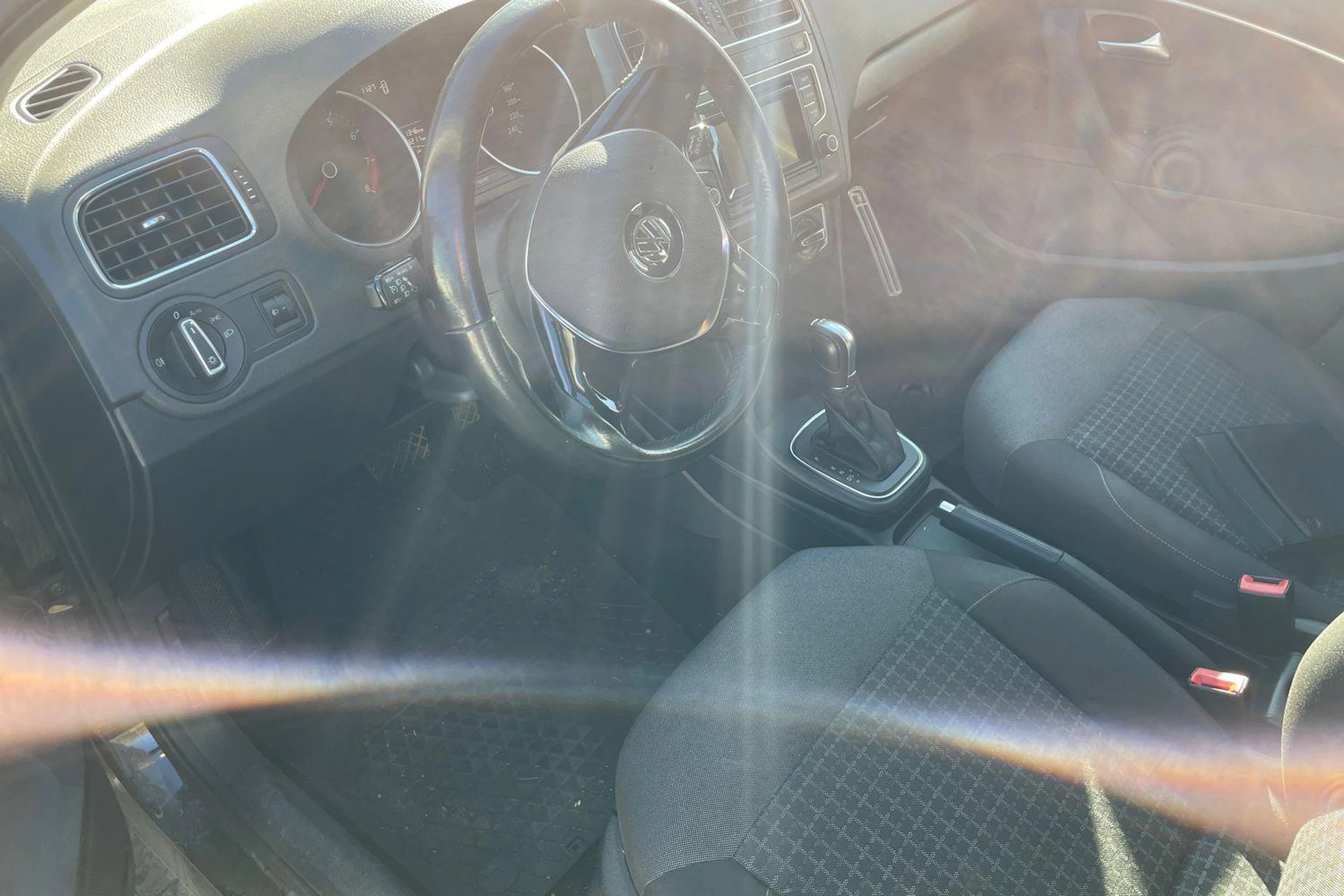 musta Volkswagen Polo 2017 kuva 3.