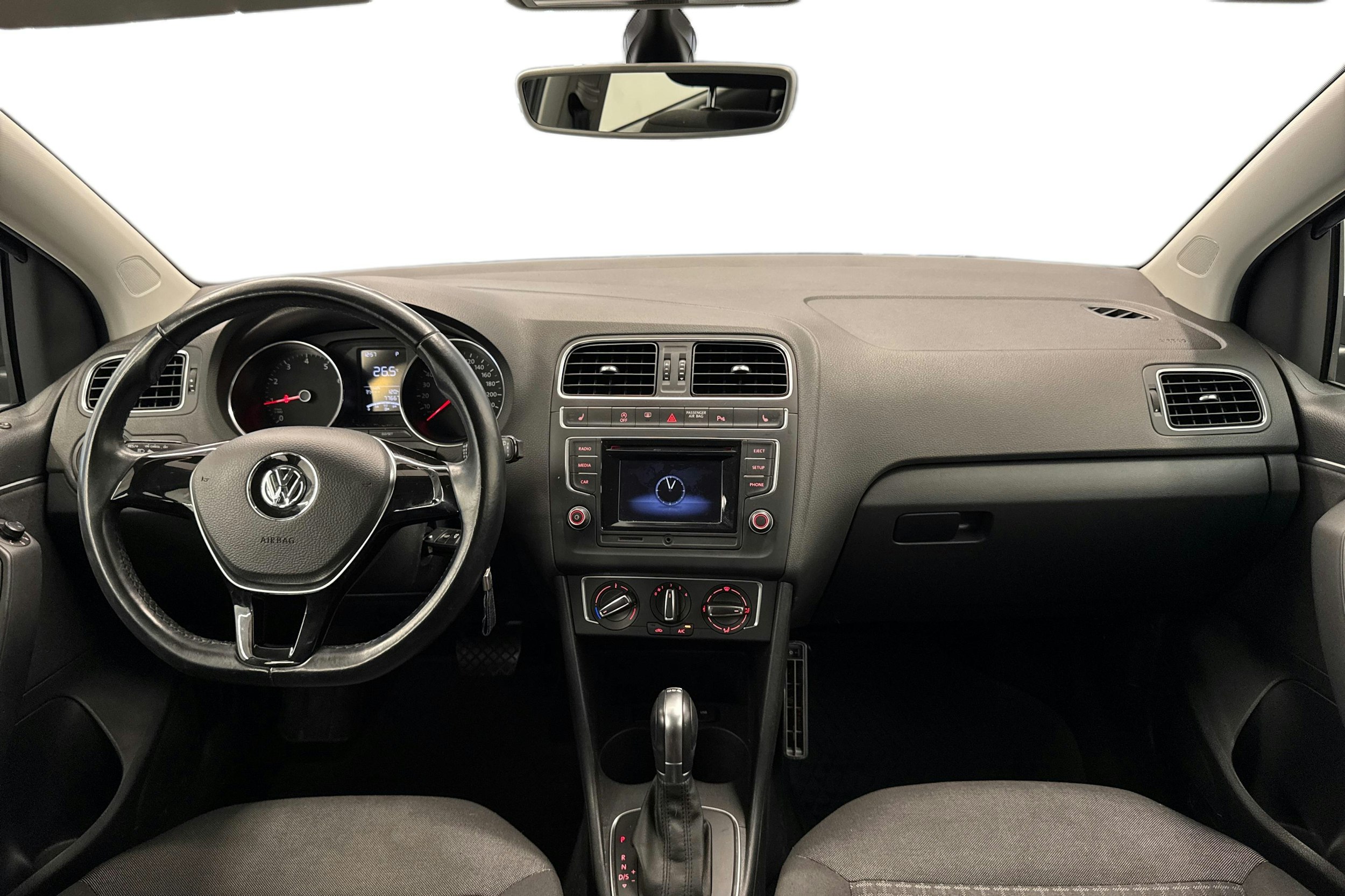 harmaa Volkswagen Polo 2017 kuva 9.
