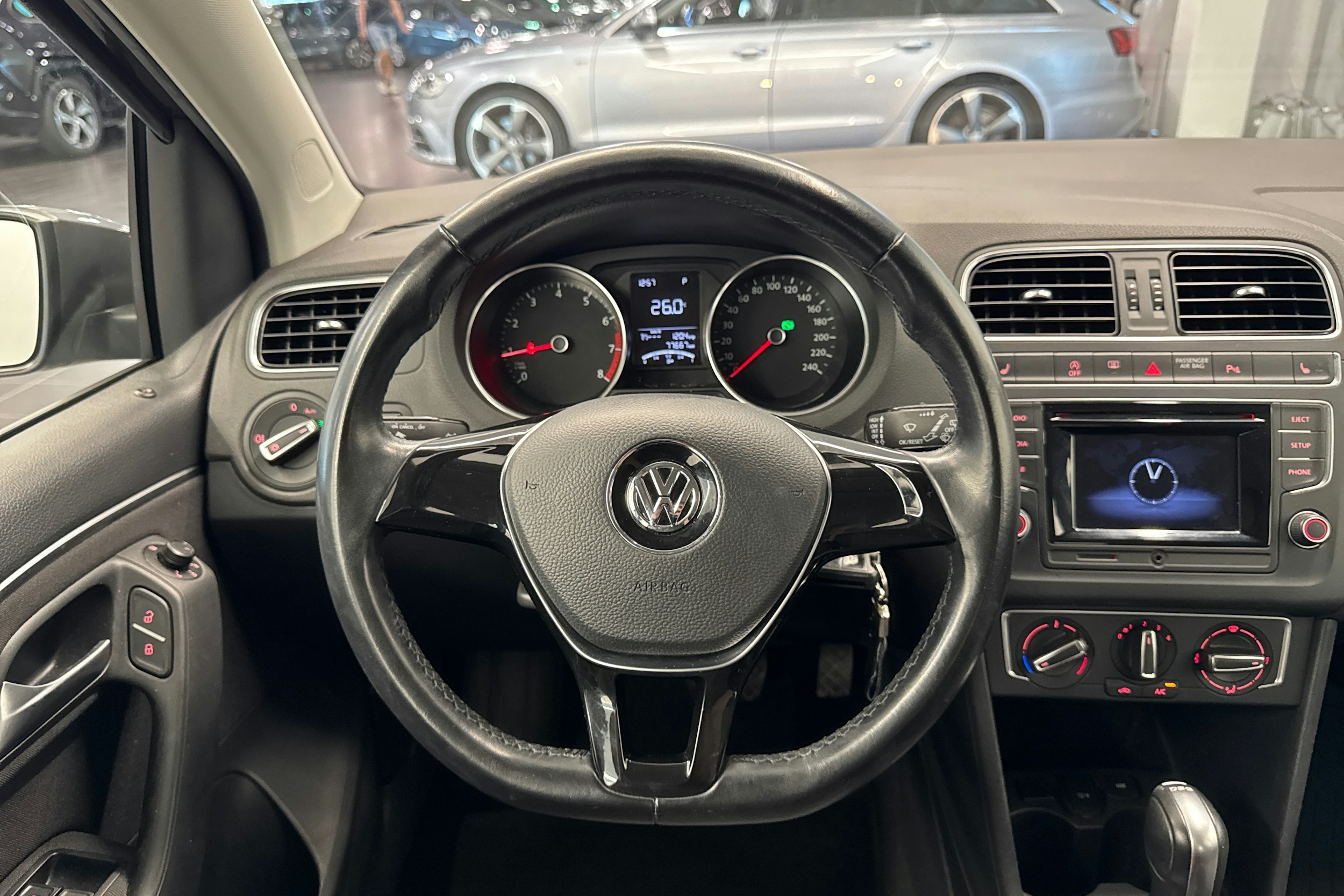 harmaa Volkswagen Polo 2017 kuva 17.