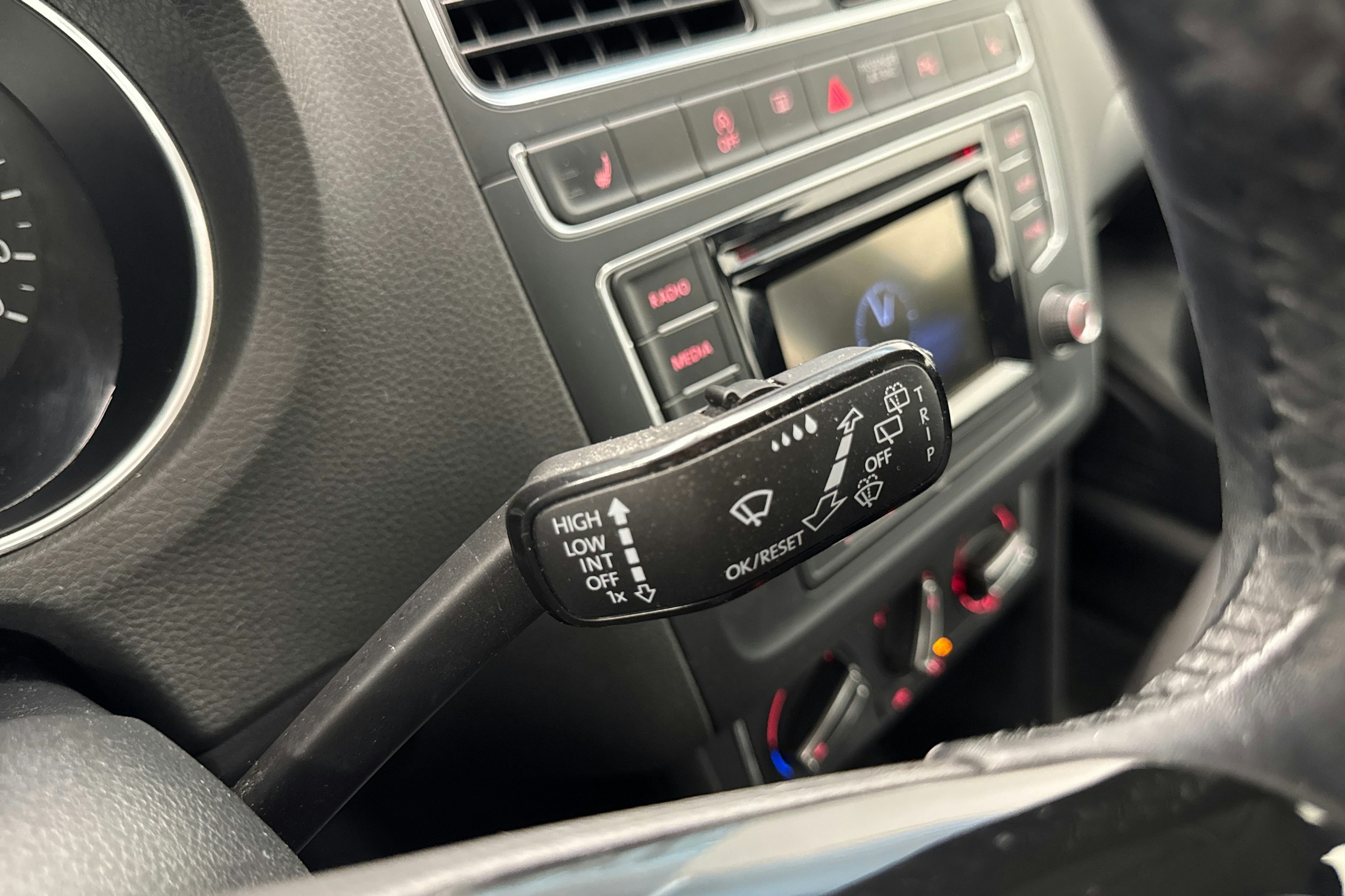 harmaa Volkswagen Polo 2017 kuva 19.