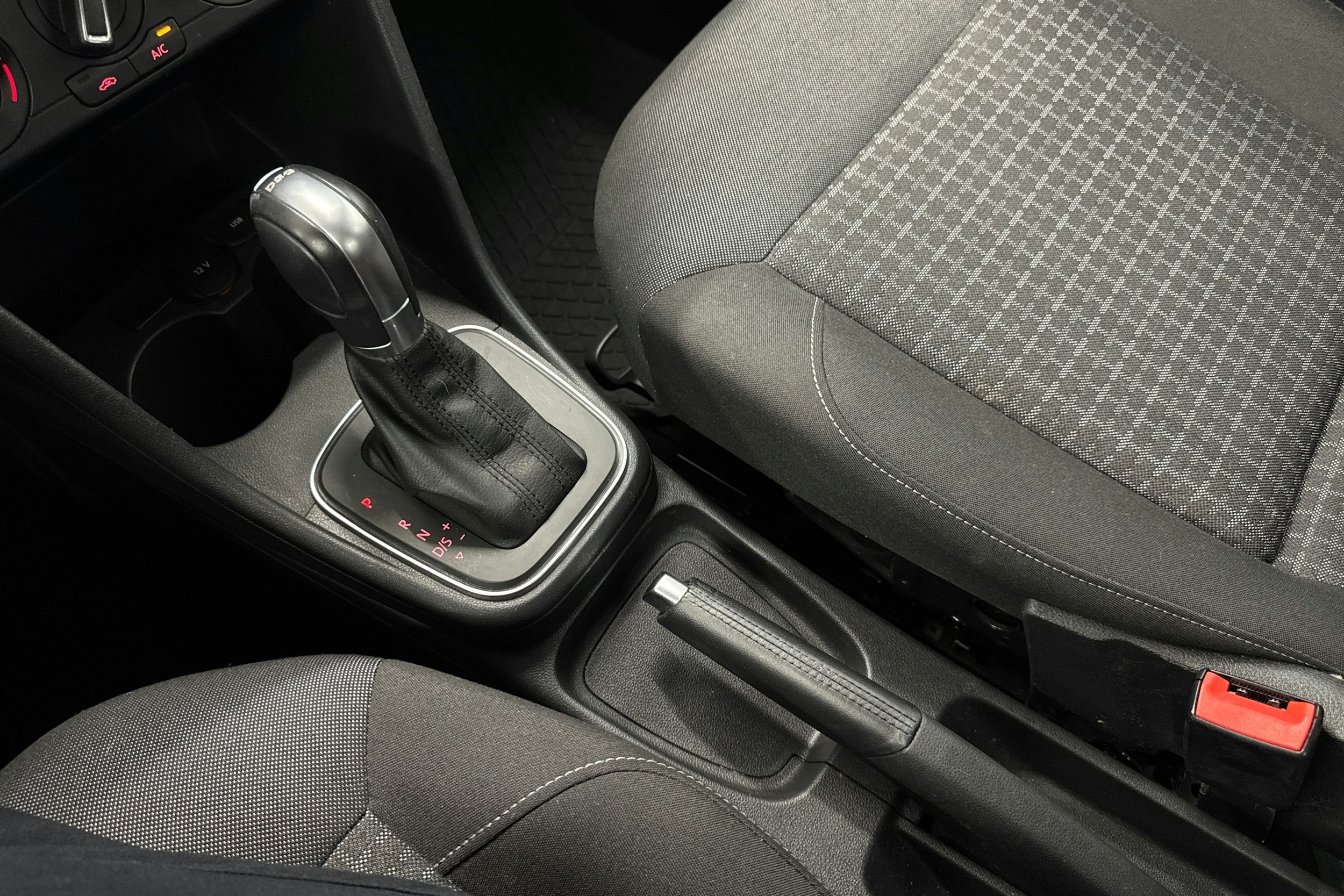 harmaa Volkswagen Polo 2017 kuva 24.
