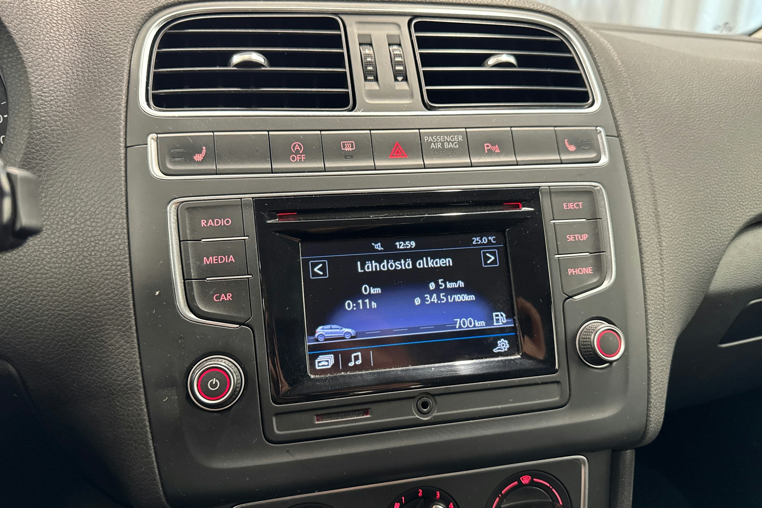 harmaa Volkswagen Polo 2017 kuva 28.