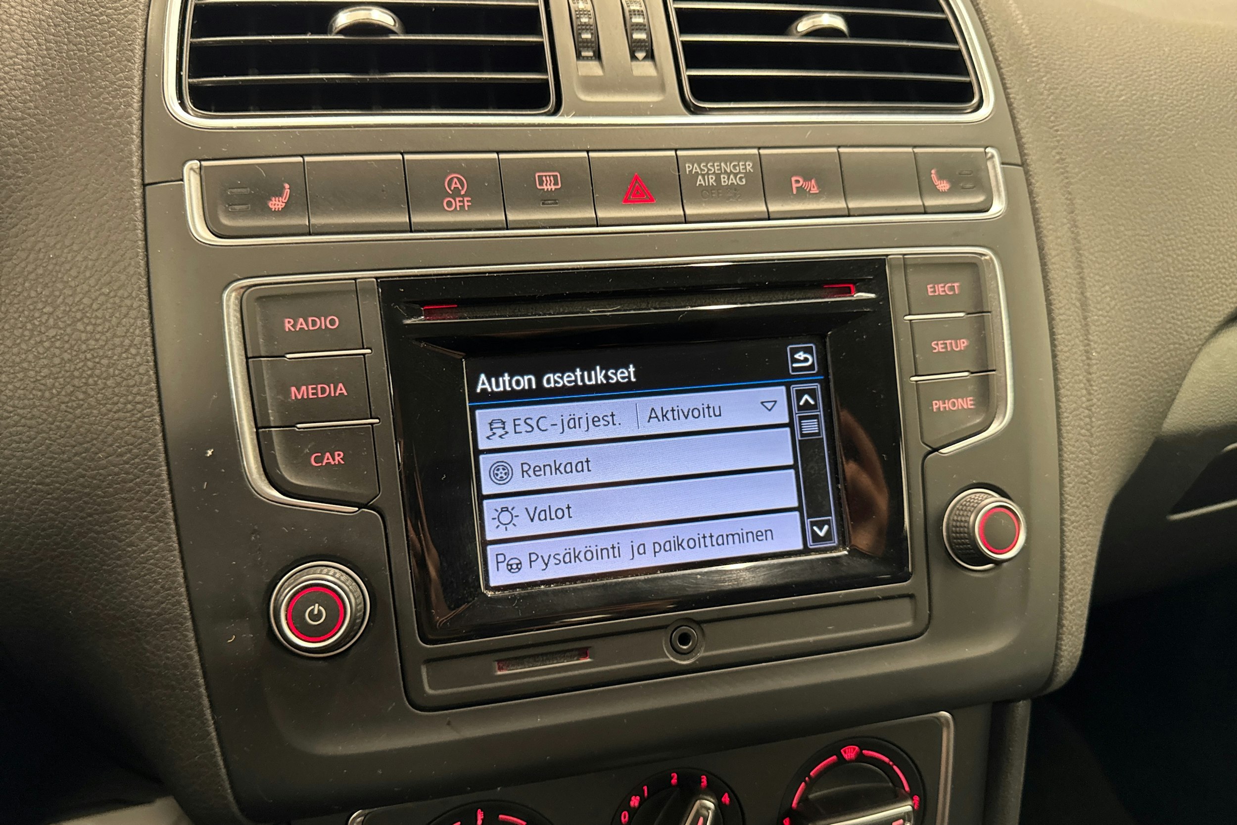 harmaa Volkswagen Polo 2017 kuva 29.
