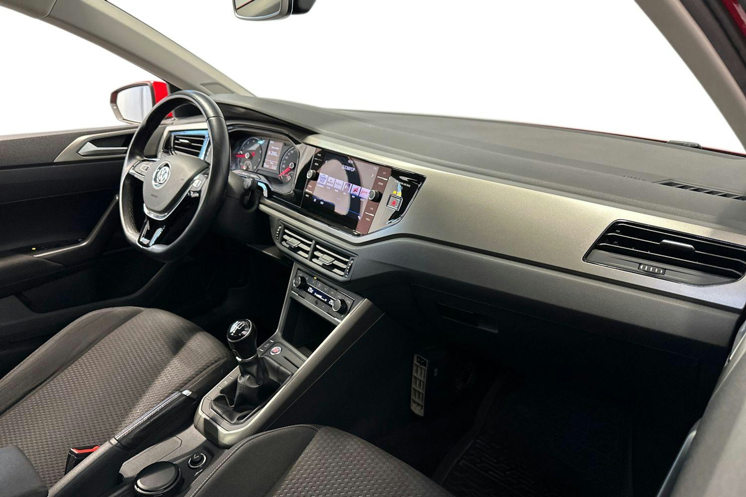 punainen Volkswagen Polo 2018 kuva 9.