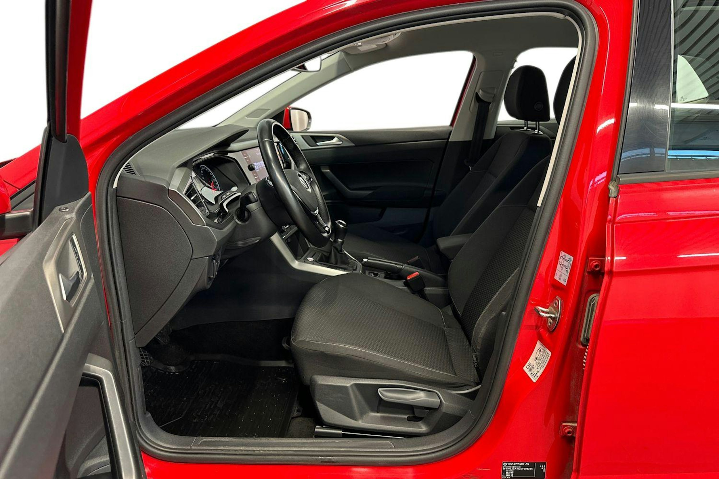 punainen Volkswagen Polo 2018 kuva 11.