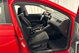 punainen Volkswagen Polo 2018 kuva 15.