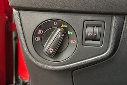 punainen Volkswagen Polo 2018 kuva 17.