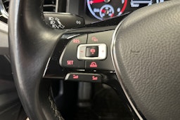 punainen Volkswagen Polo 2018 kuva 18.