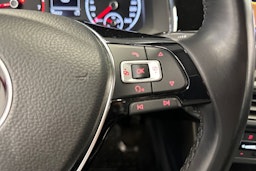 punainen Volkswagen Polo 2018 kuva 19.