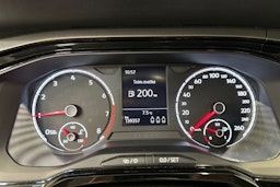 punainen Volkswagen Polo 2018 kuva 20.