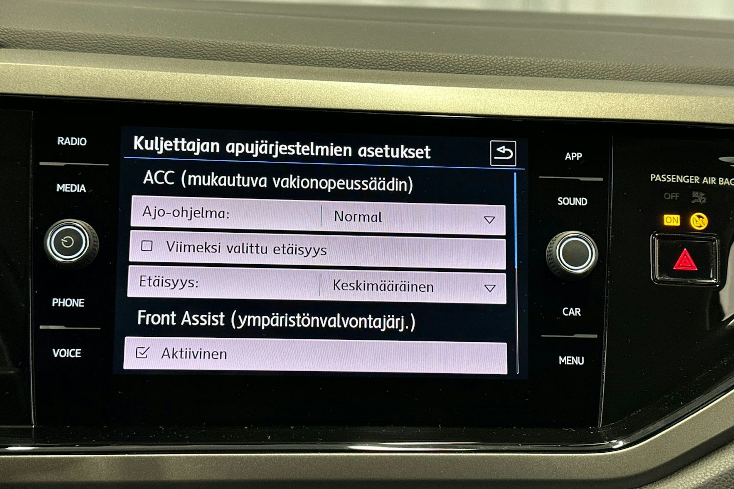 punainen Volkswagen Polo 2018 kuva 23.