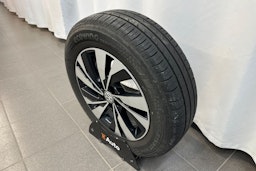 punainen Volkswagen Polo 2018 kuva 28.