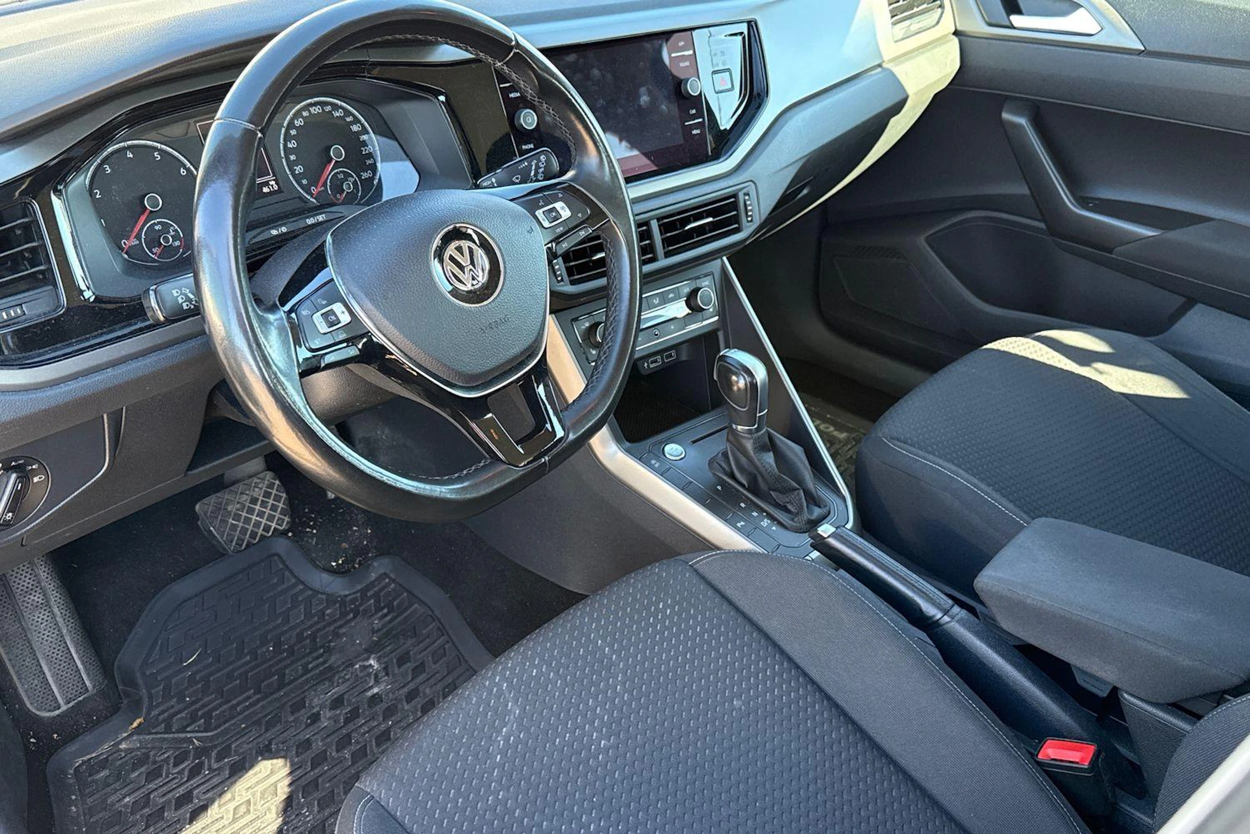 musta Volkswagen Polo 2018 kuva 3.