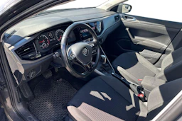 harmaa Volkswagen Polo 2018 kuva 3.