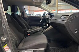 harmaa Volkswagen Polo 2018 kuva 10.
