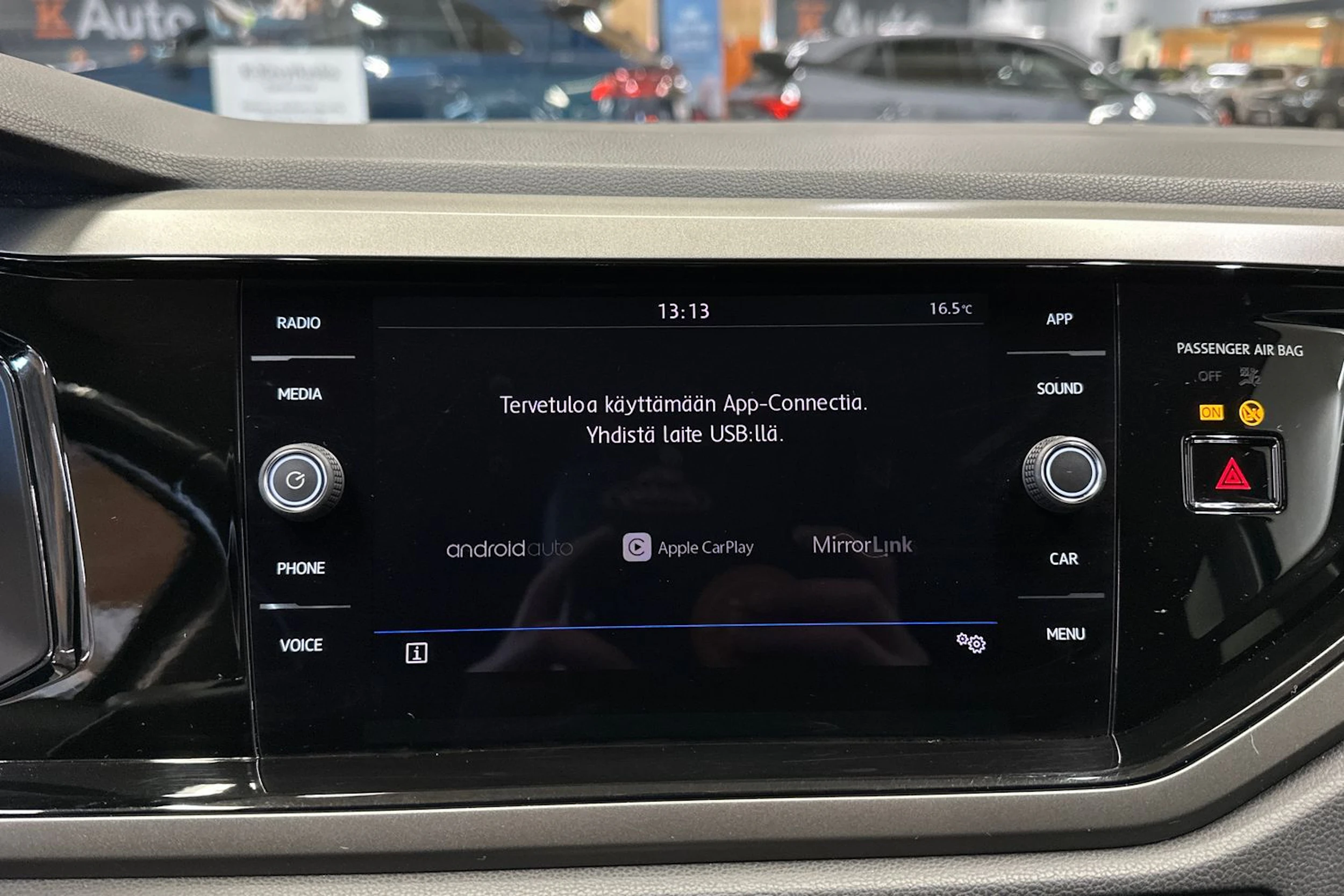 harmaa Volkswagen Polo 2018 kuva 12.